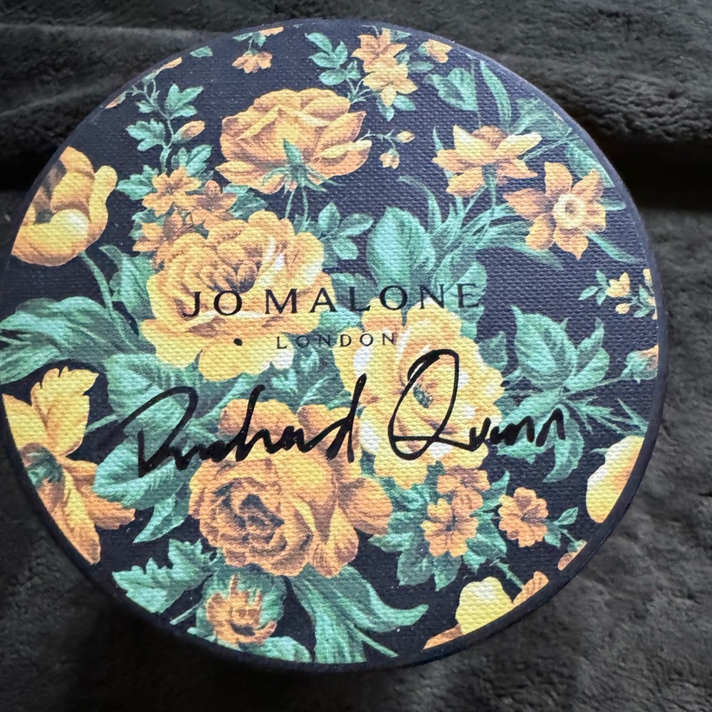 Jo Malone London special edition ceramic candle jar w/lid in black w/blue roses